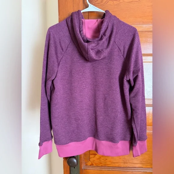 Under Armour medium sweatshirt hoodie top purple magenta long sleeve athletic - Picture 5 of 5